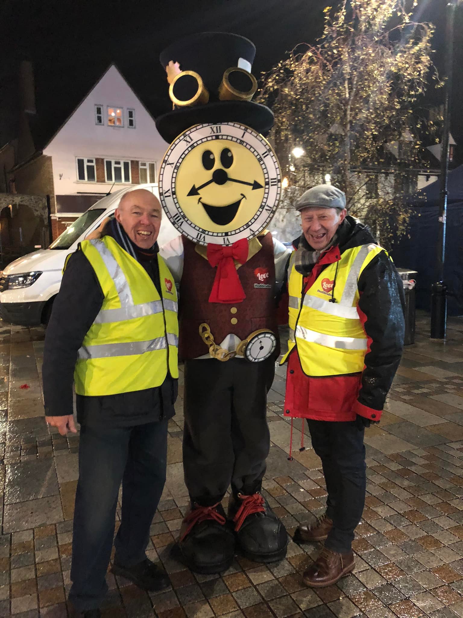 Love Hoddesdon Christmas Fayre Light Up 2021