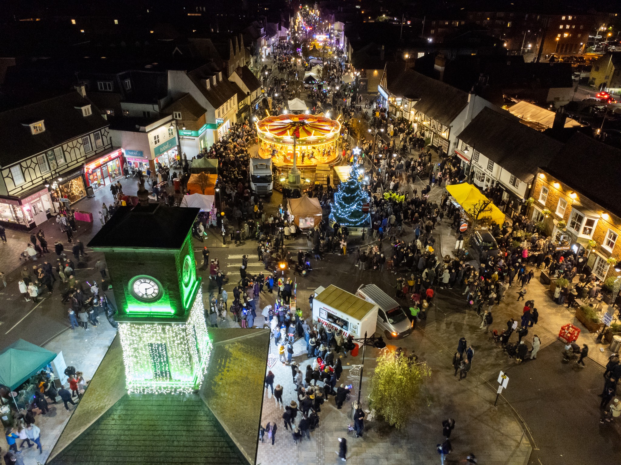 Join the Spectacular Hoddesdon Loves Christmas Father Christmas Parade!